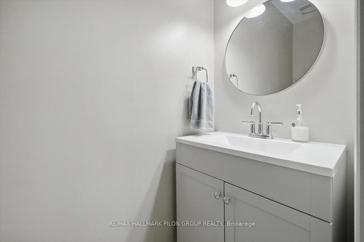 Photo 16 of 247 Lucinda Crescent, Ottawa, Mer Bleue/Bradley Estates/Anderson Park — HOMEH