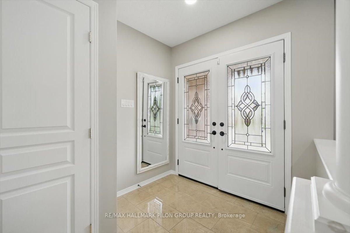 Photo 17 of 247 Lucinda Crescent, Ottawa, Mer Bleue/Bradley Estates/Anderson Park — HOMEH
