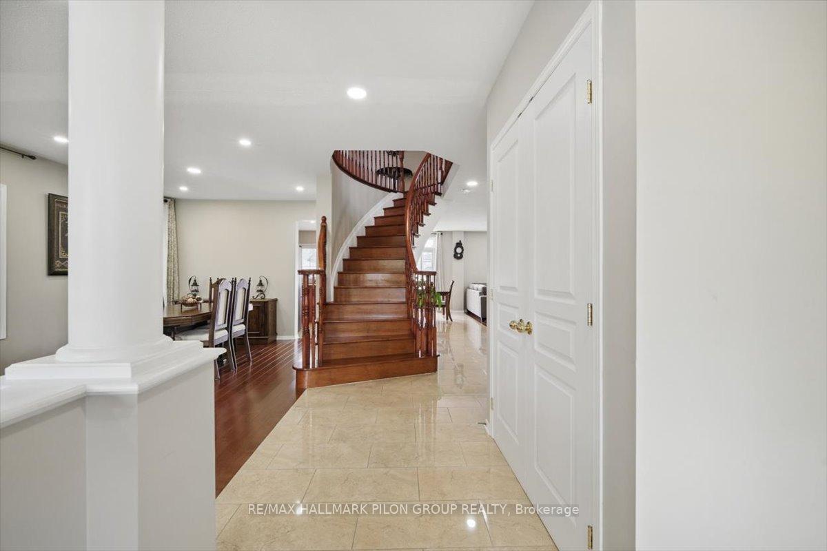 Photo 18 of 247 Lucinda Crescent, Ottawa, Mer Bleue/Bradley Estates/Anderson Park — HOMEH
