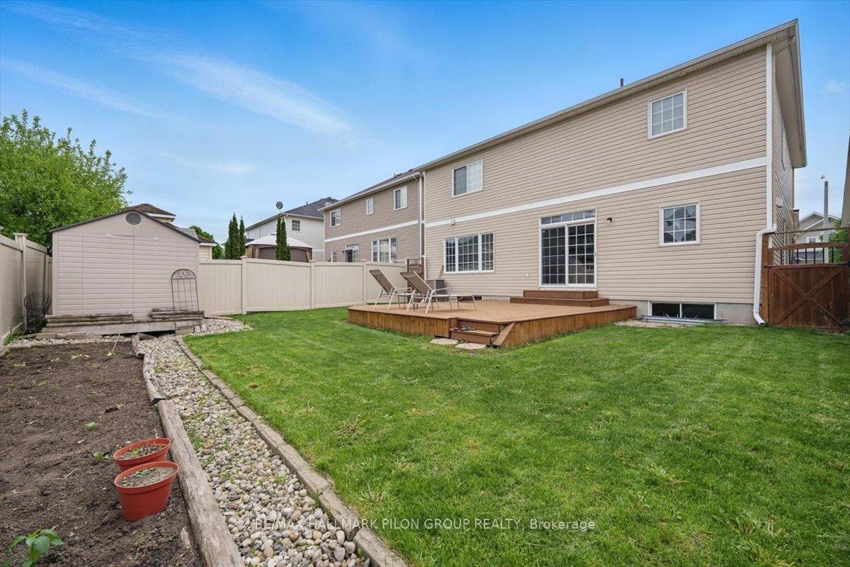 Photo 31 of 247 Lucinda Crescent, Ottawa, Mer Bleue/Bradley Estates/Anderson Park — HOMEH