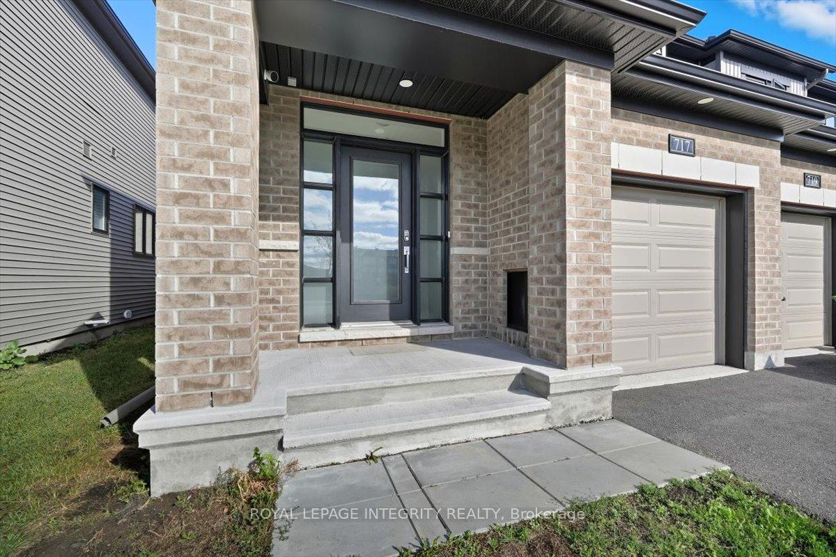 Photo 2 of 717 Sebastian Street, Ottawa, Avalon East — HOMEH