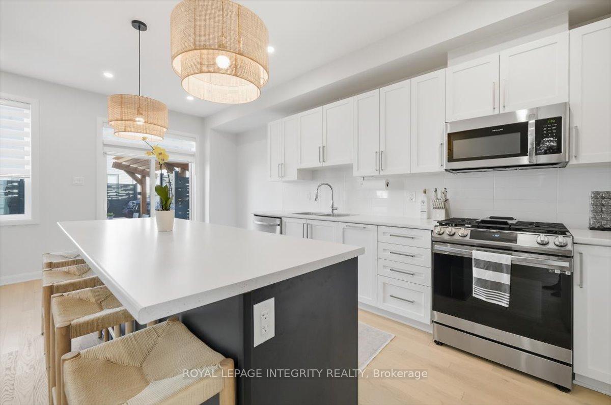 Photo 12 of 717 Sebastian Street, Ottawa, Avalon East — HOMEH