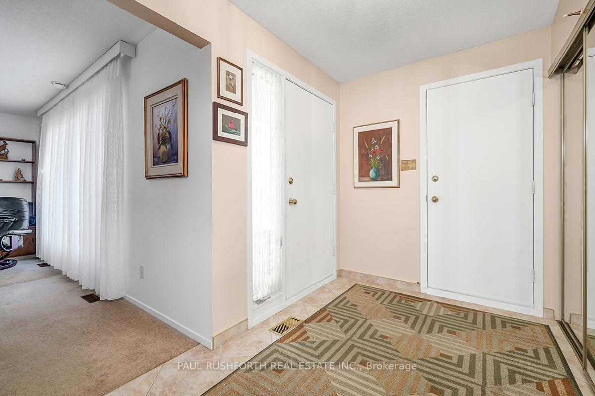 Photo 3 of 882 Explorer Lane, Ottawa, Convent Glen — HOMEH