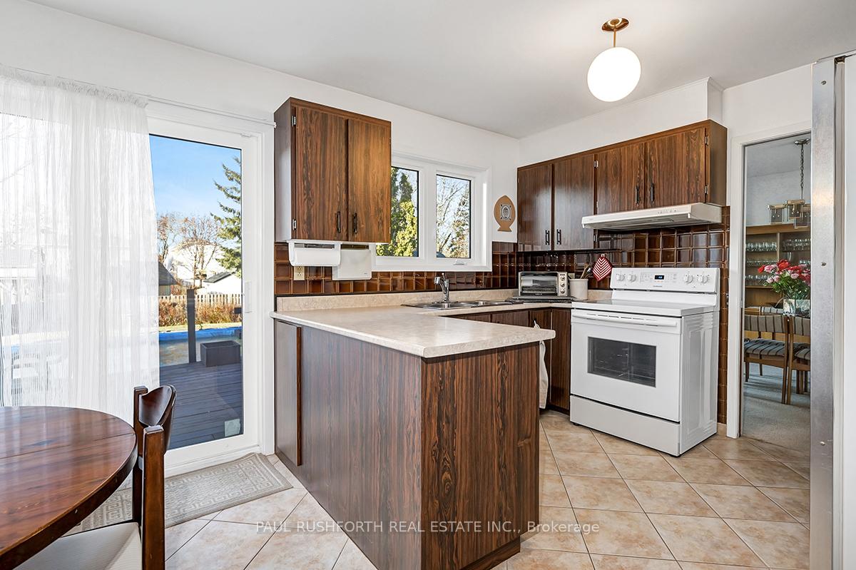 Photo 12 of 882 Explorer Lane, Ottawa, Convent Glen — HOMEH
