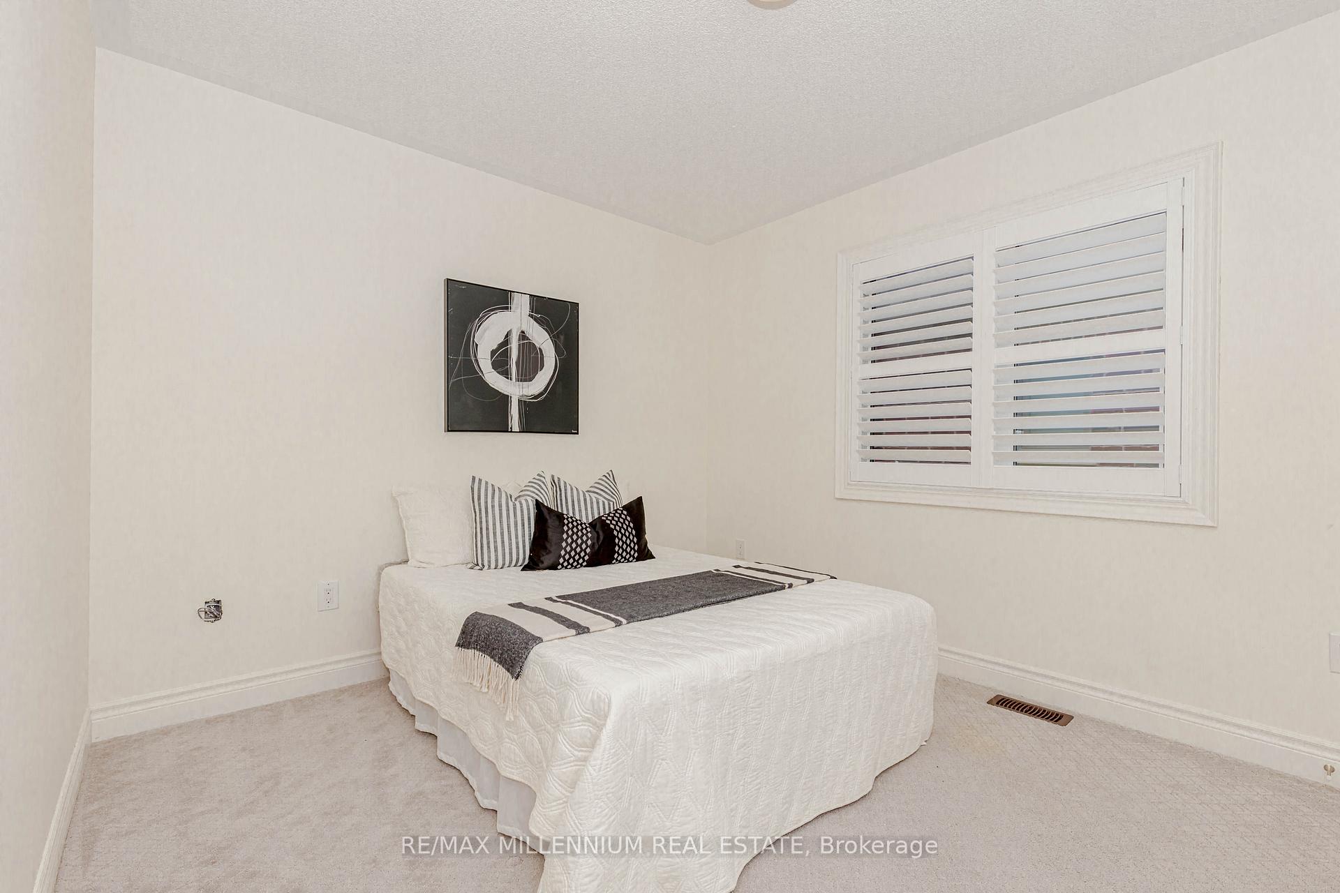 Photo 31 of 1238 Bowell Crescent, Milton, Ford — HOMEH