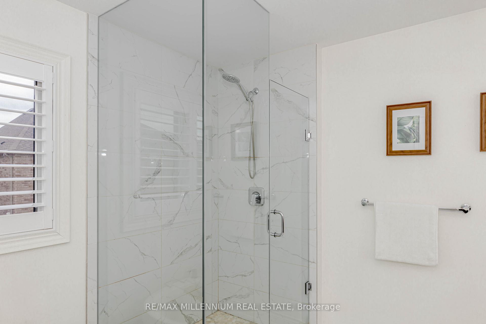 Photo 34 of 1238 Bowell Crescent, Milton, Ford — HOMEH