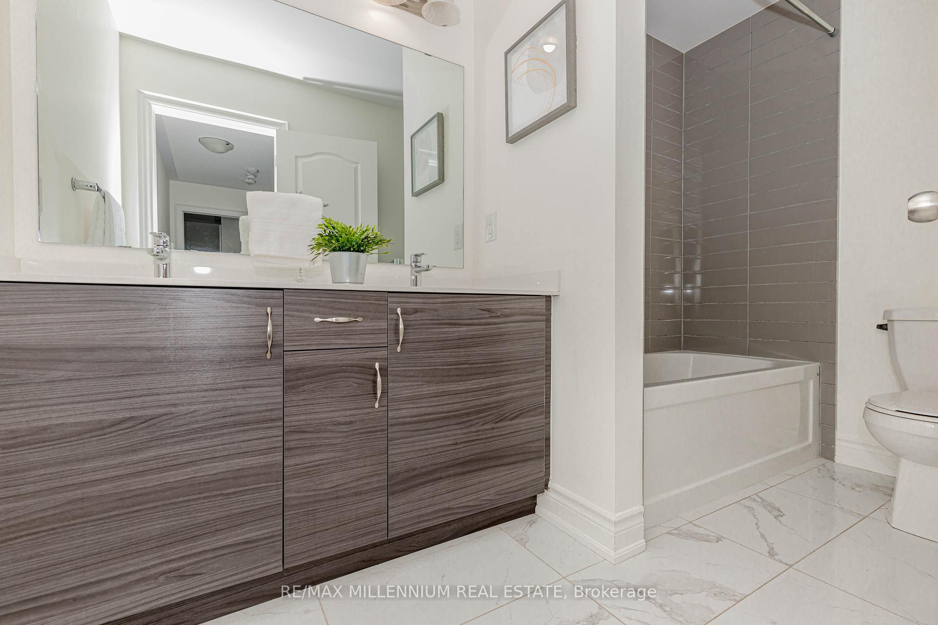 Photo 48 of 1238 Bowell Crescent, Milton, Ford — HOMEH