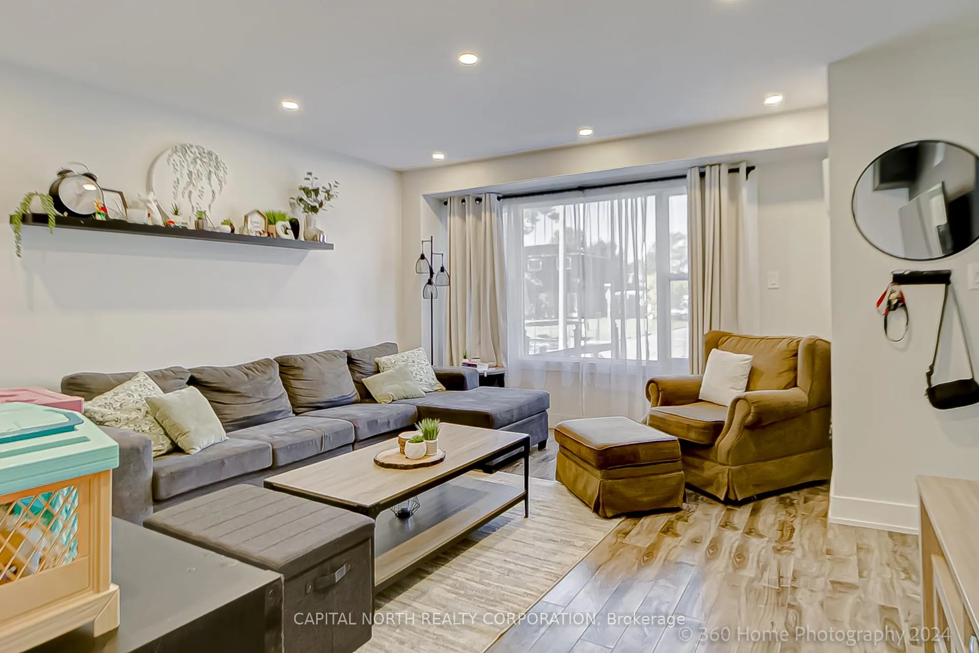 Photo 3 of 379 Dwight Avenue, Oshawa, Lakeview — HOMEH