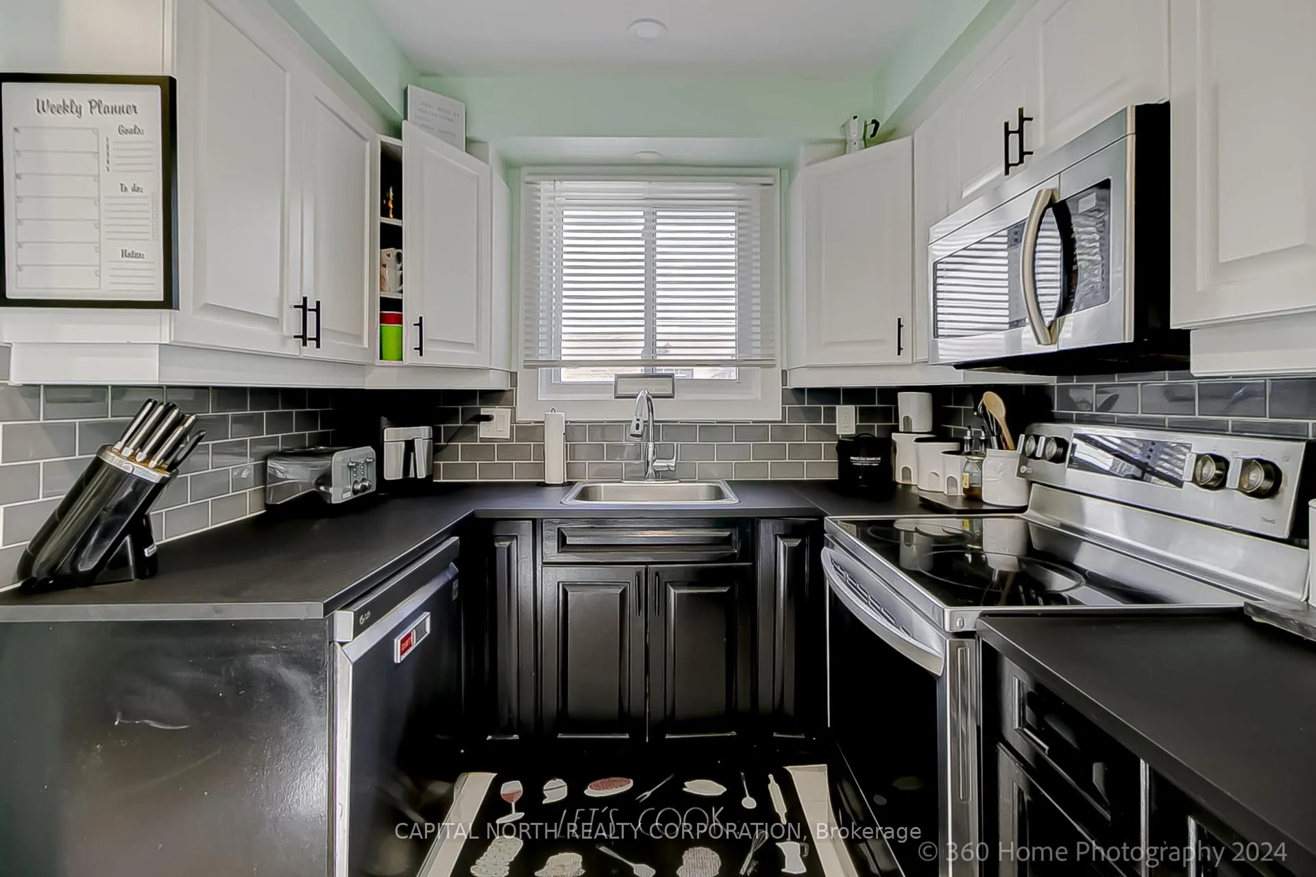 Photo 8 of 379 Dwight Avenue, Oshawa, Lakeview — HOMEH