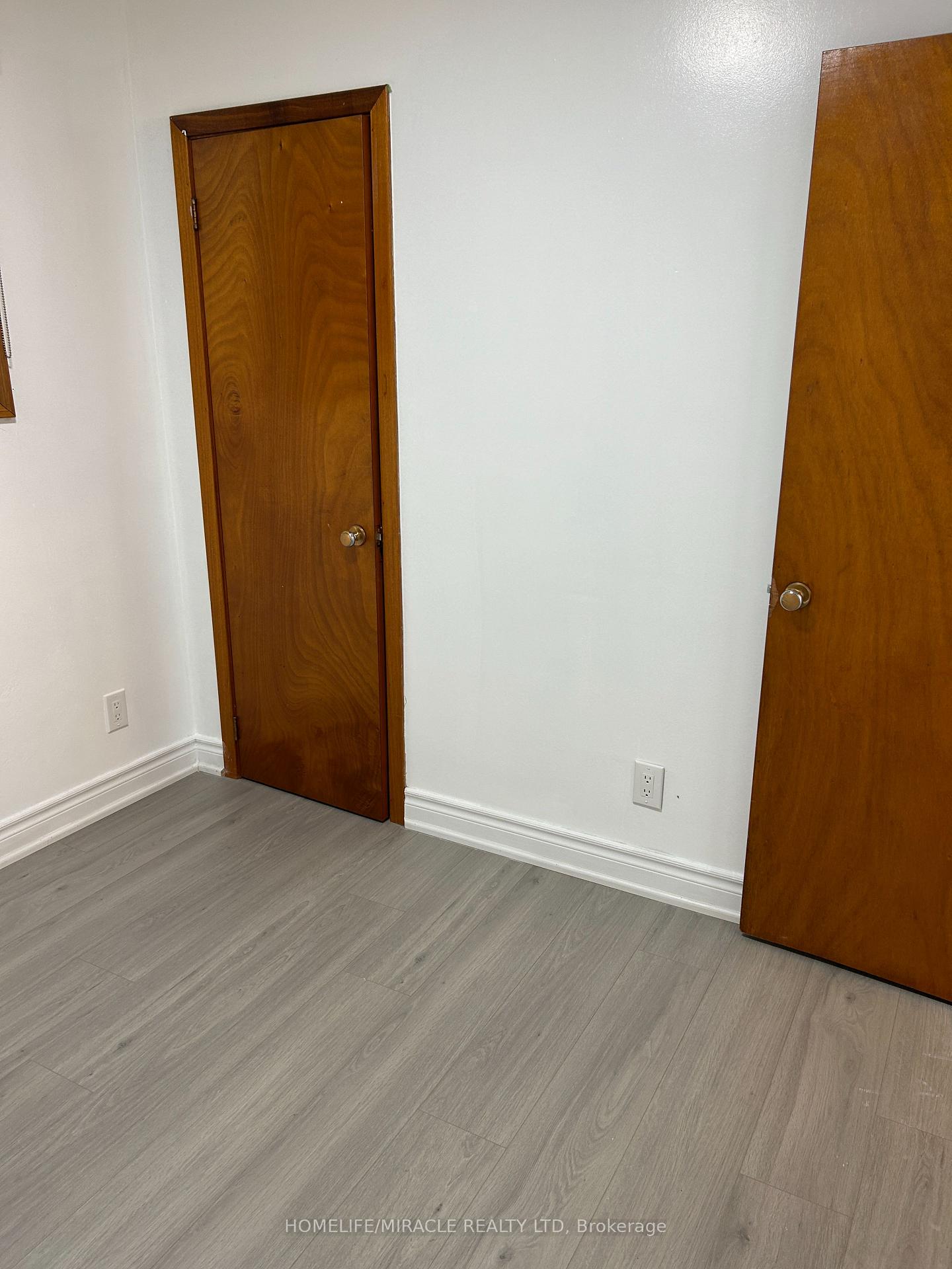 Photo 19 of 463 Elizabeth Street, Oshawa, McLaughlin — HOMEH