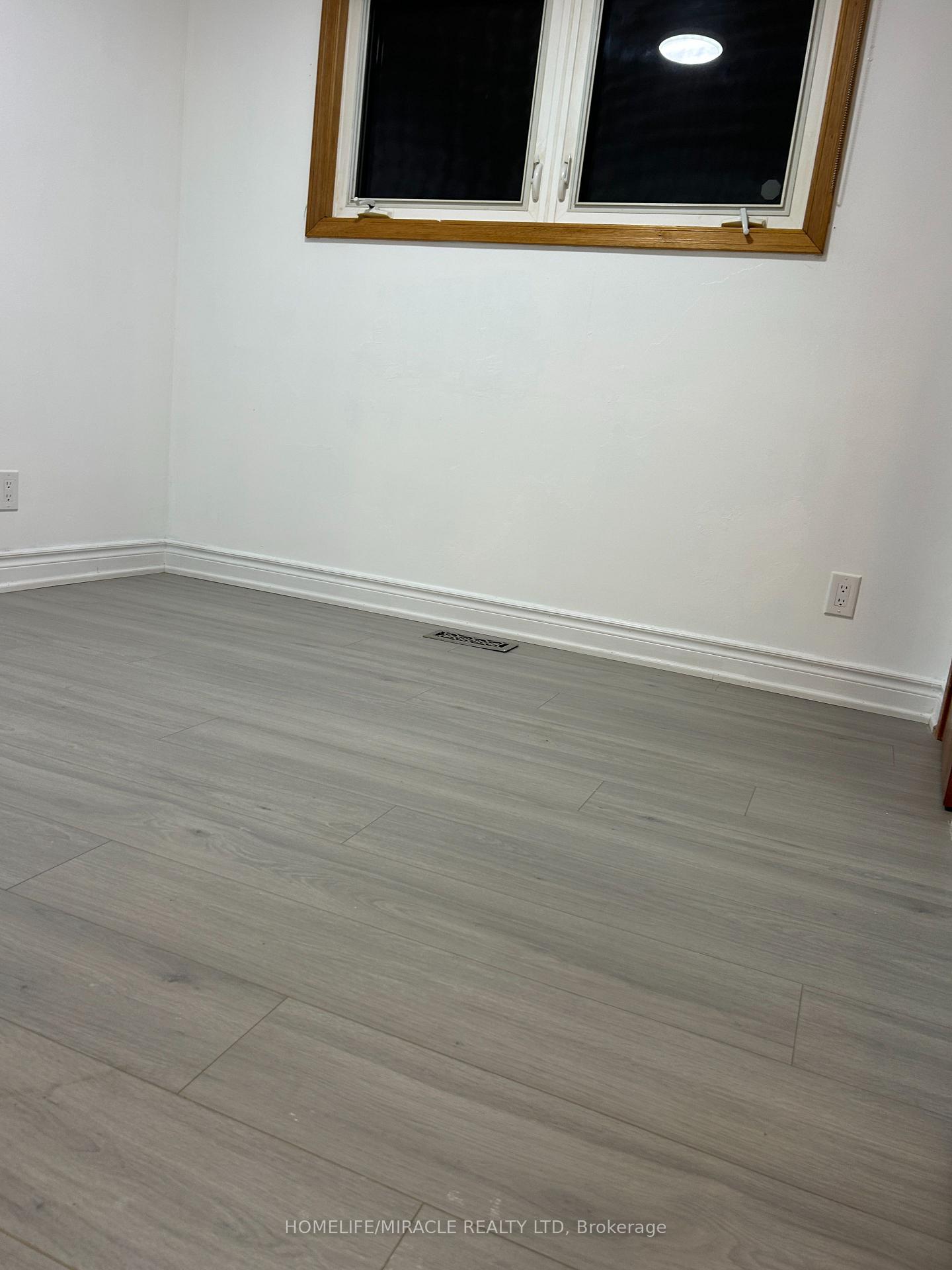 Photo 20 of 463 Elizabeth Street, Oshawa, McLaughlin — HOMEH