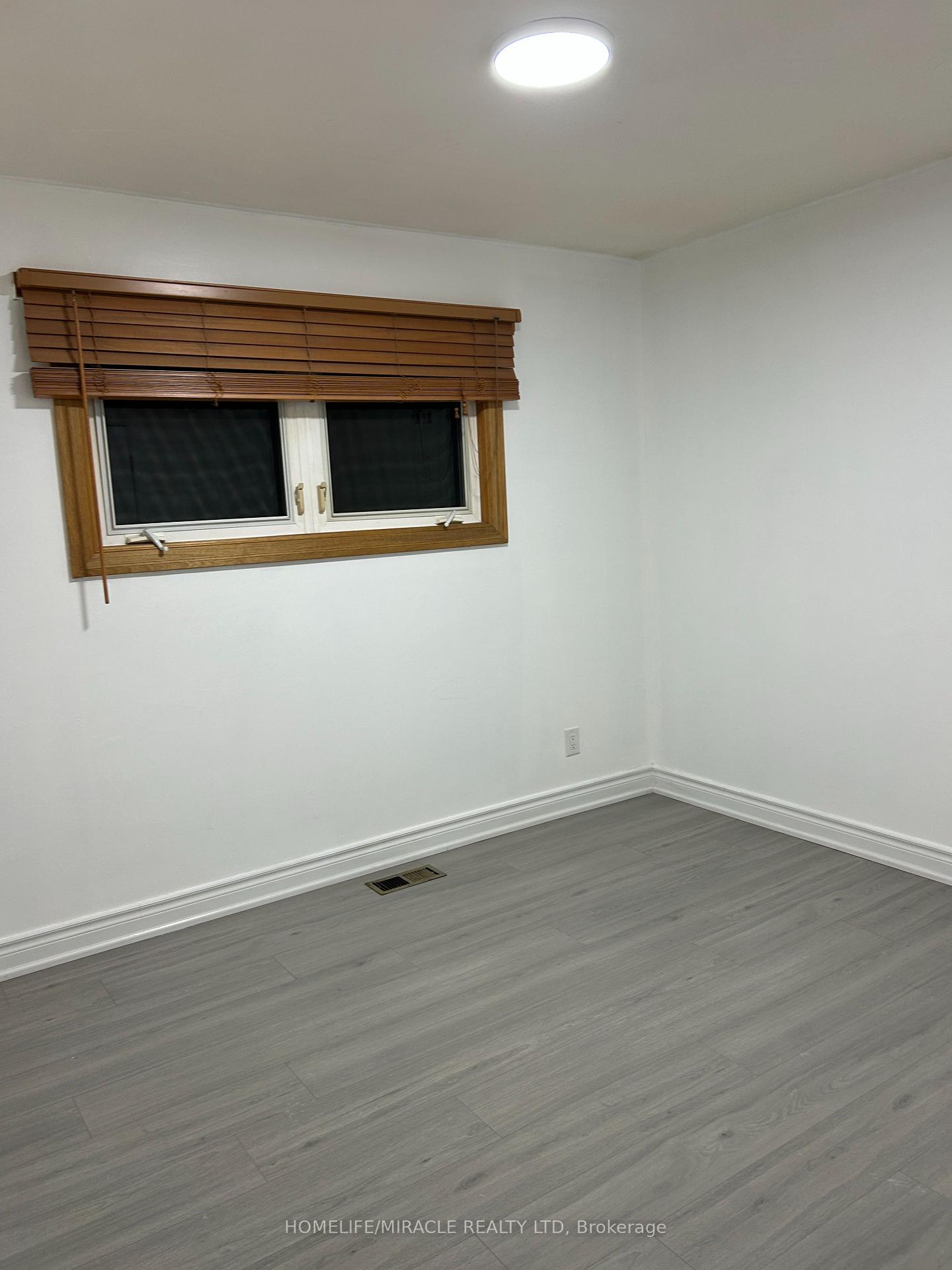 Photo 21 of 463 Elizabeth Street, Oshawa, McLaughlin — HOMEH