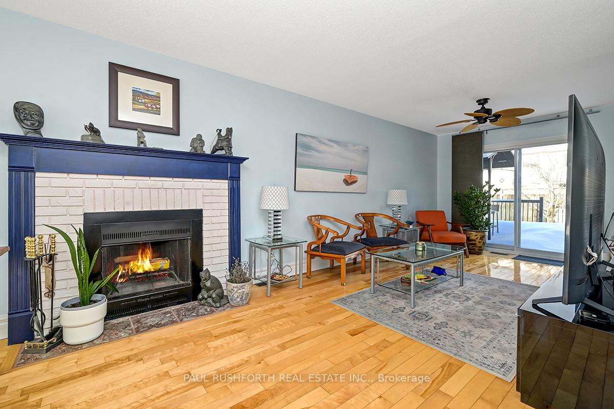 Photo 5 of 1801 Brousseau Crescent, Ottawa, Chateauneuf — HOMEH
