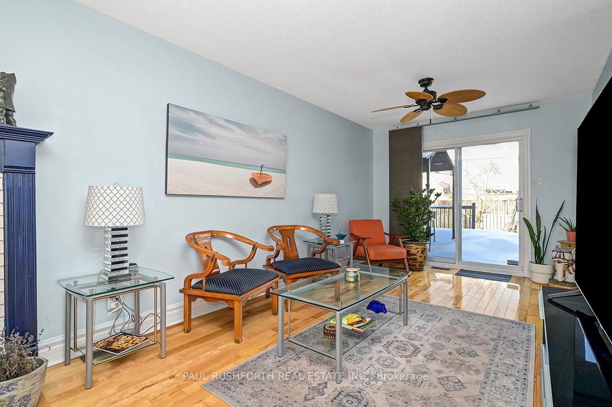 Photo 6 of 1801 Brousseau Crescent, Ottawa, Chateauneuf — HOMEH