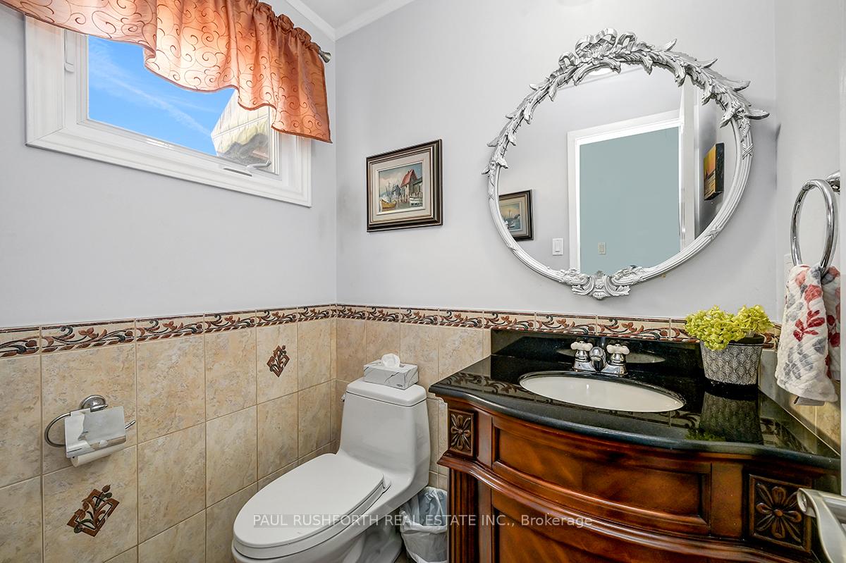 Photo 14 of 1801 Brousseau Crescent, Ottawa, Chateauneuf — HOMEH