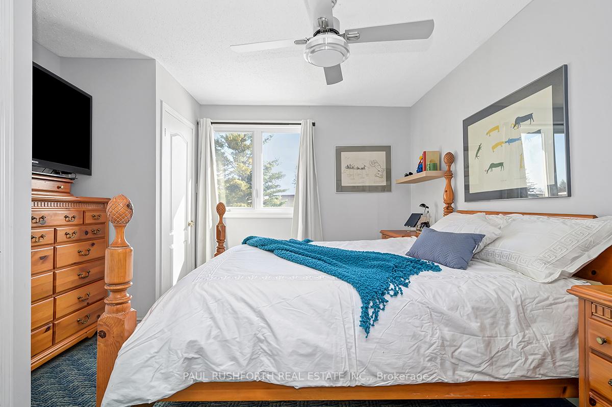 Photo 15 of 1801 Brousseau Crescent, Ottawa, Chateauneuf — HOMEH