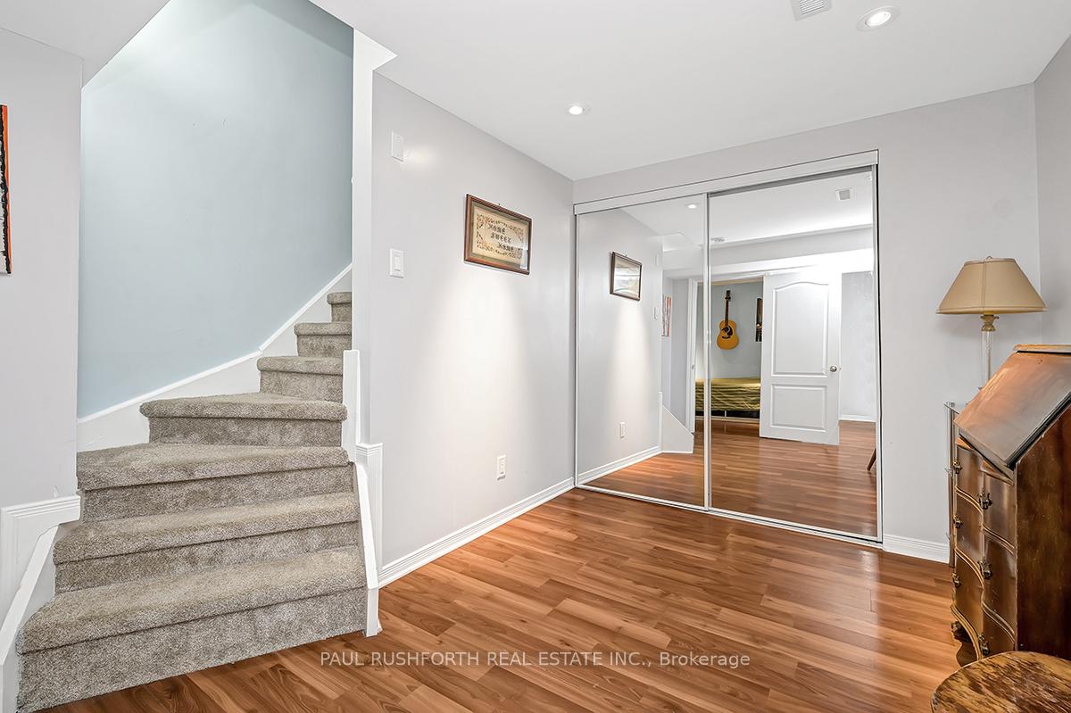 Photo 18 of 1801 Brousseau Crescent, Ottawa, Chateauneuf — HOMEH