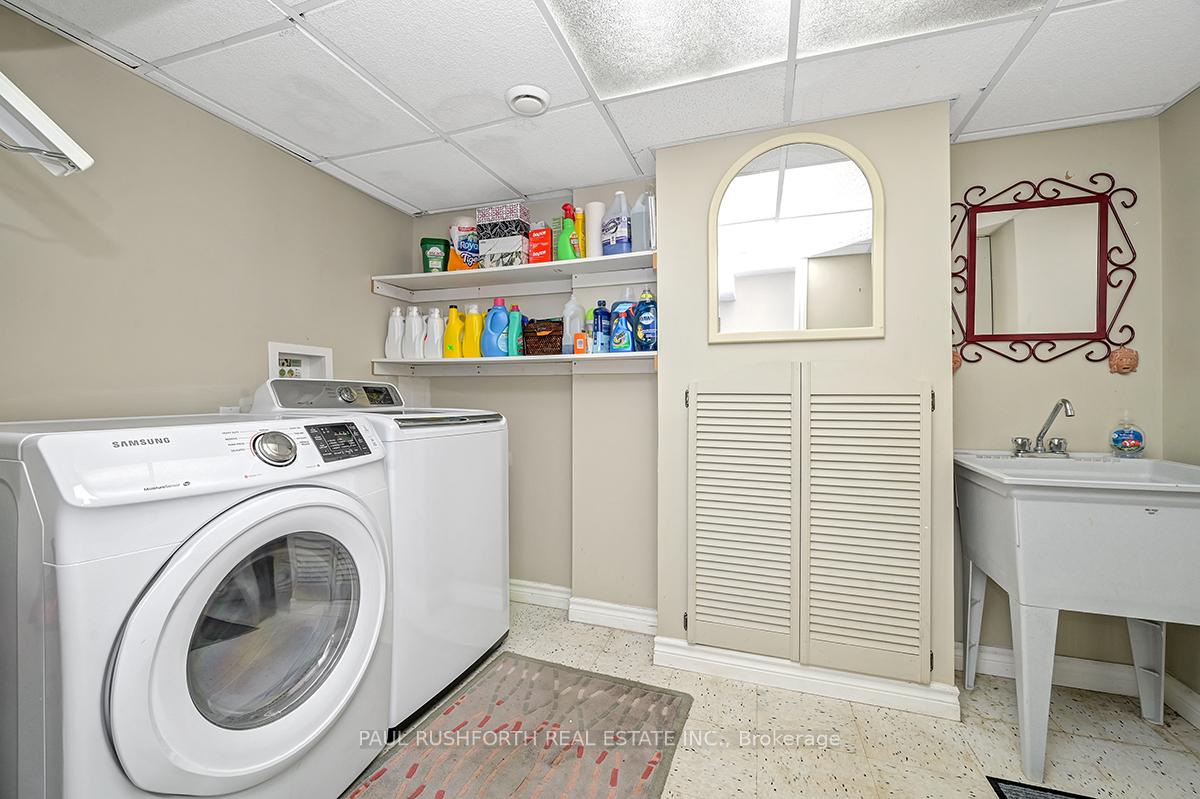 Photo 21 of 1801 Brousseau Crescent, Ottawa, Chateauneuf — HOMEH
