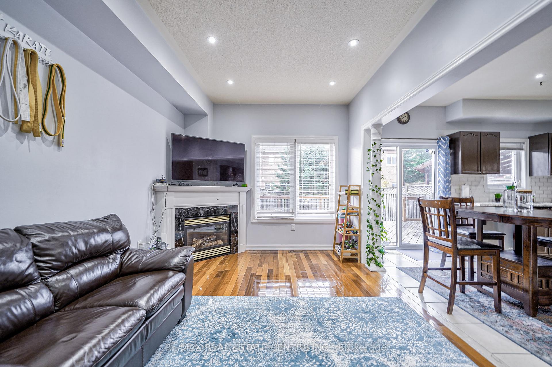 Photo 18 of 83 Park Place Drive, Markham, Greensborough — HOMEH