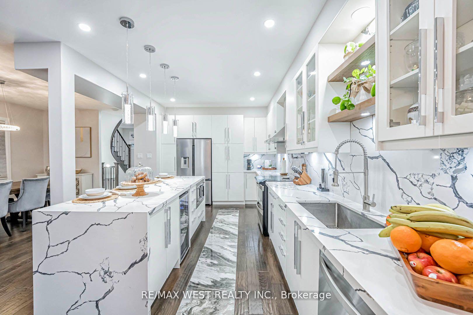 Photo 12 of 8 Scott Drive, New Tecumseth, Alliston — HOMEH