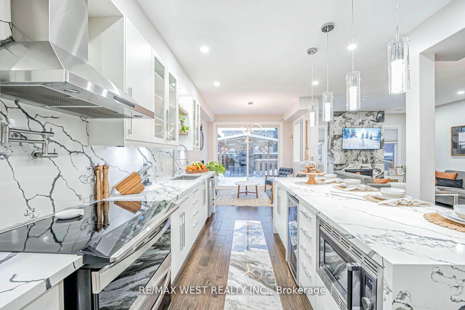Photo 13 of 8 Scott Drive, New Tecumseth, Alliston — HOMEH