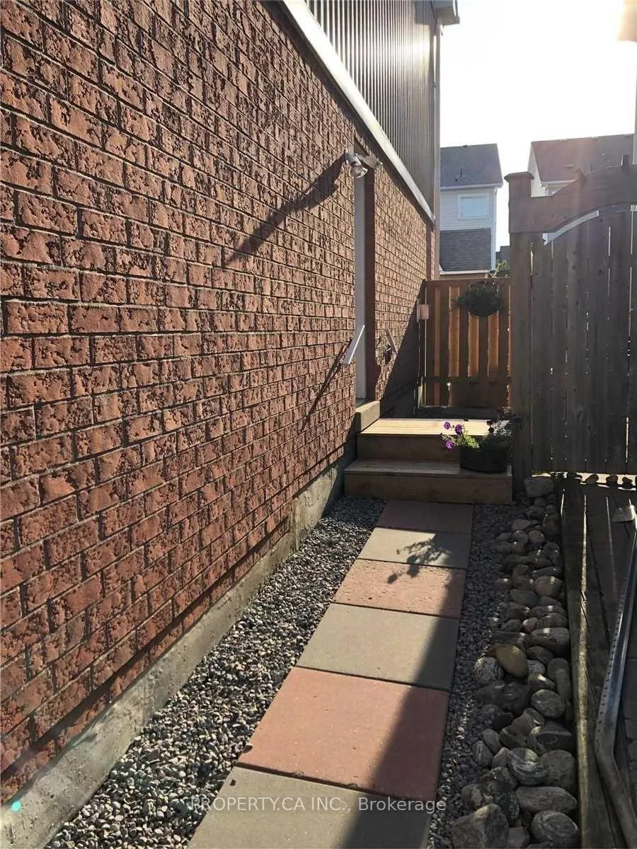 Photo 11 of Unit Bsmt, 1462 Aldergrove Drive, Oshawa, Taunton — HOMEH