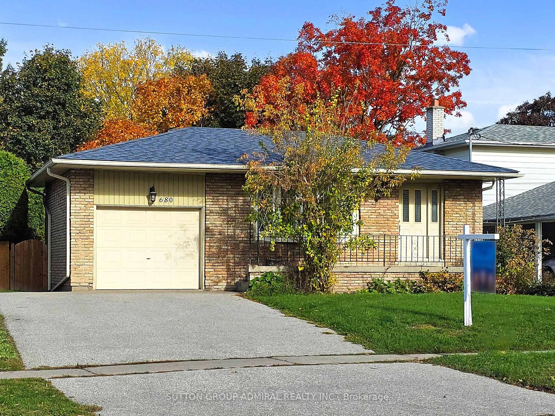 Photo 2 of 680 Adelaide Avenue E, Oshawa, Eastdale — HOMEH