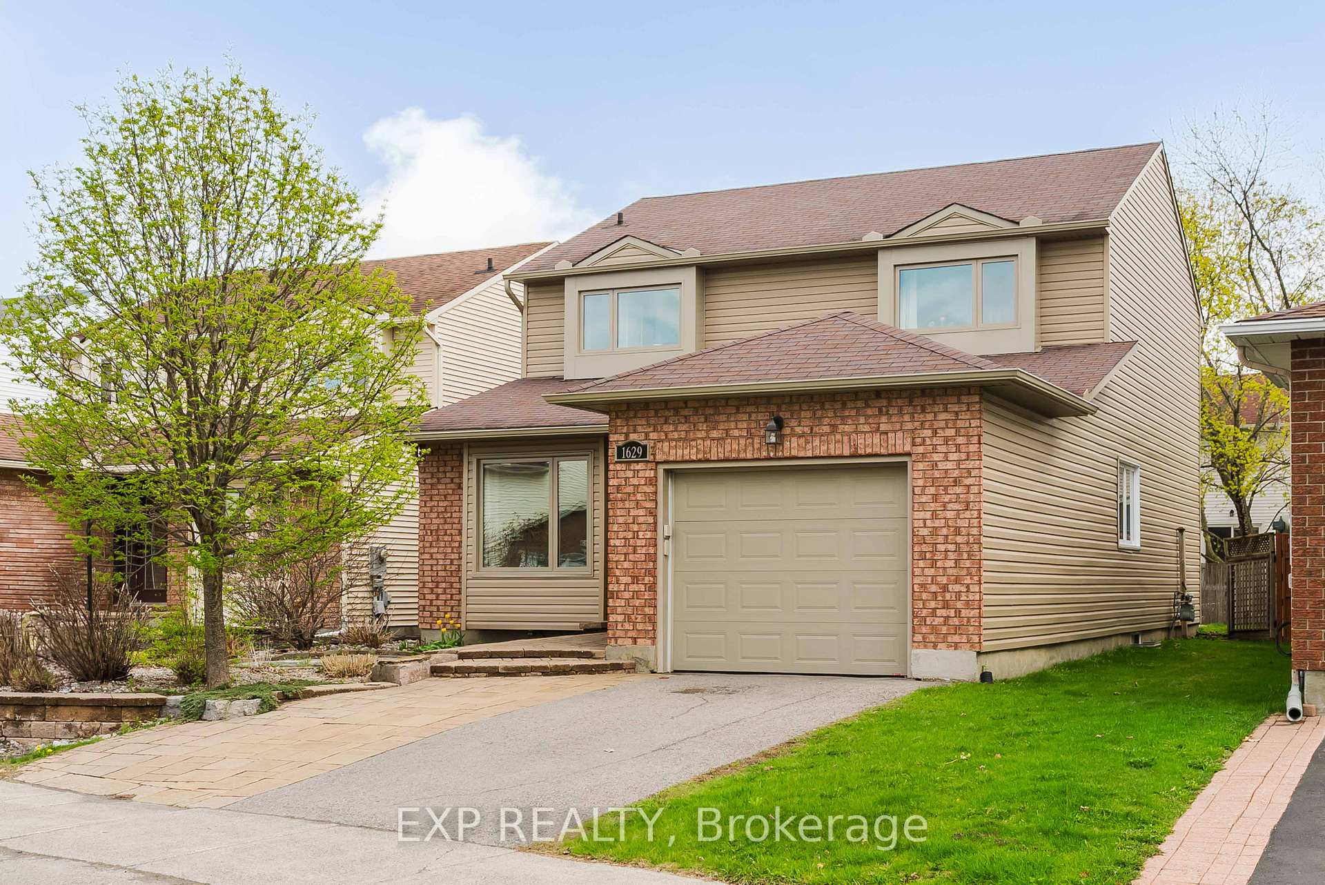 Photo 1 of 1629 Champneuf Drive, Ottawa, Chateauneuf — HOMEH