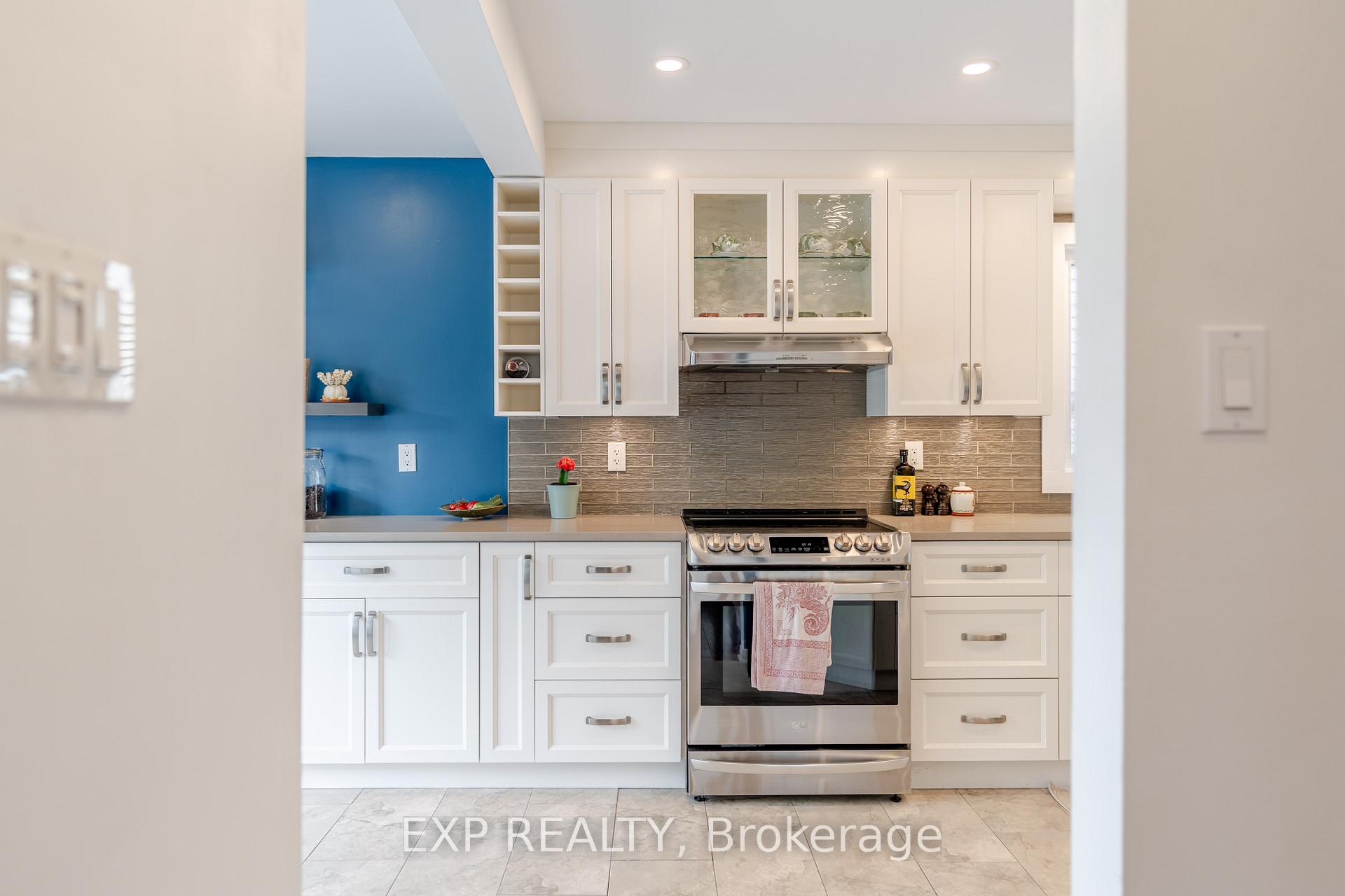 Photo 6 of 1629 Champneuf Drive, Ottawa, Chateauneuf — HOMEH