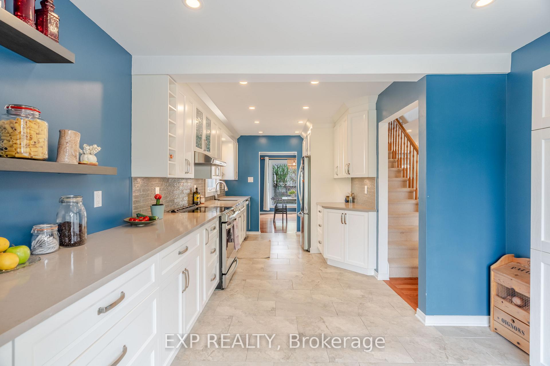 Photo 7 of 1629 Champneuf Drive, Ottawa, Chateauneuf — HOMEH