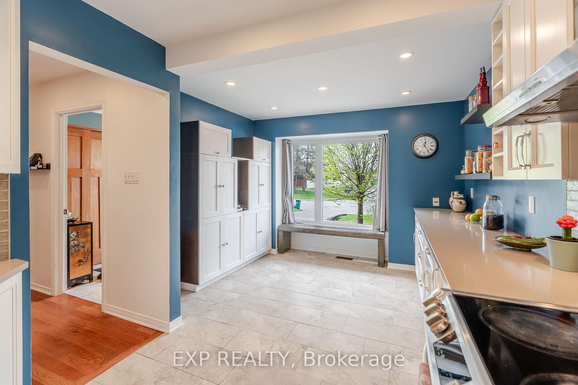Photo 10 of 1629 Champneuf Drive, Ottawa, Chateauneuf — HOMEH