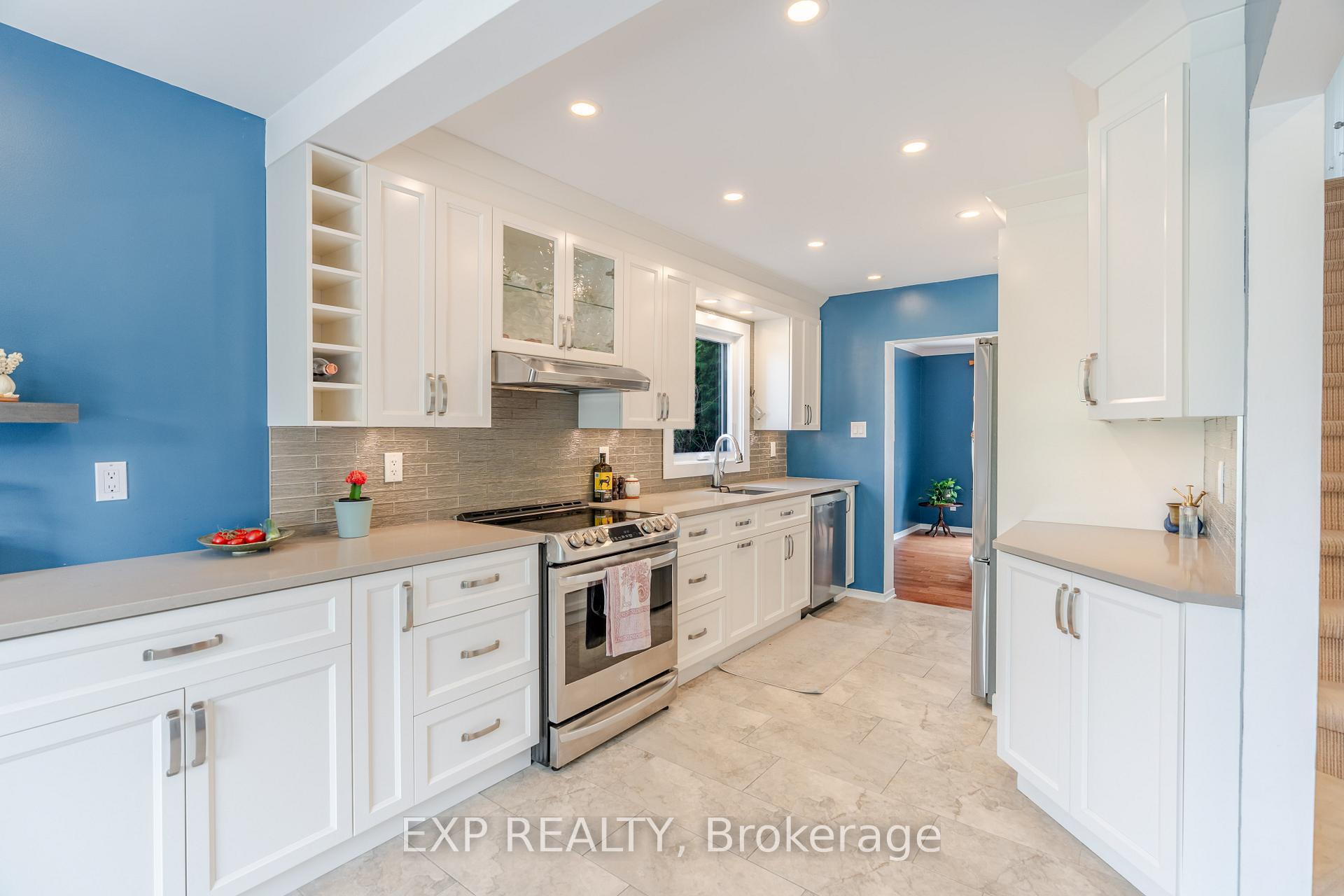 Photo 13 of 1629 Champneuf Drive, Ottawa, Chateauneuf — HOMEH
