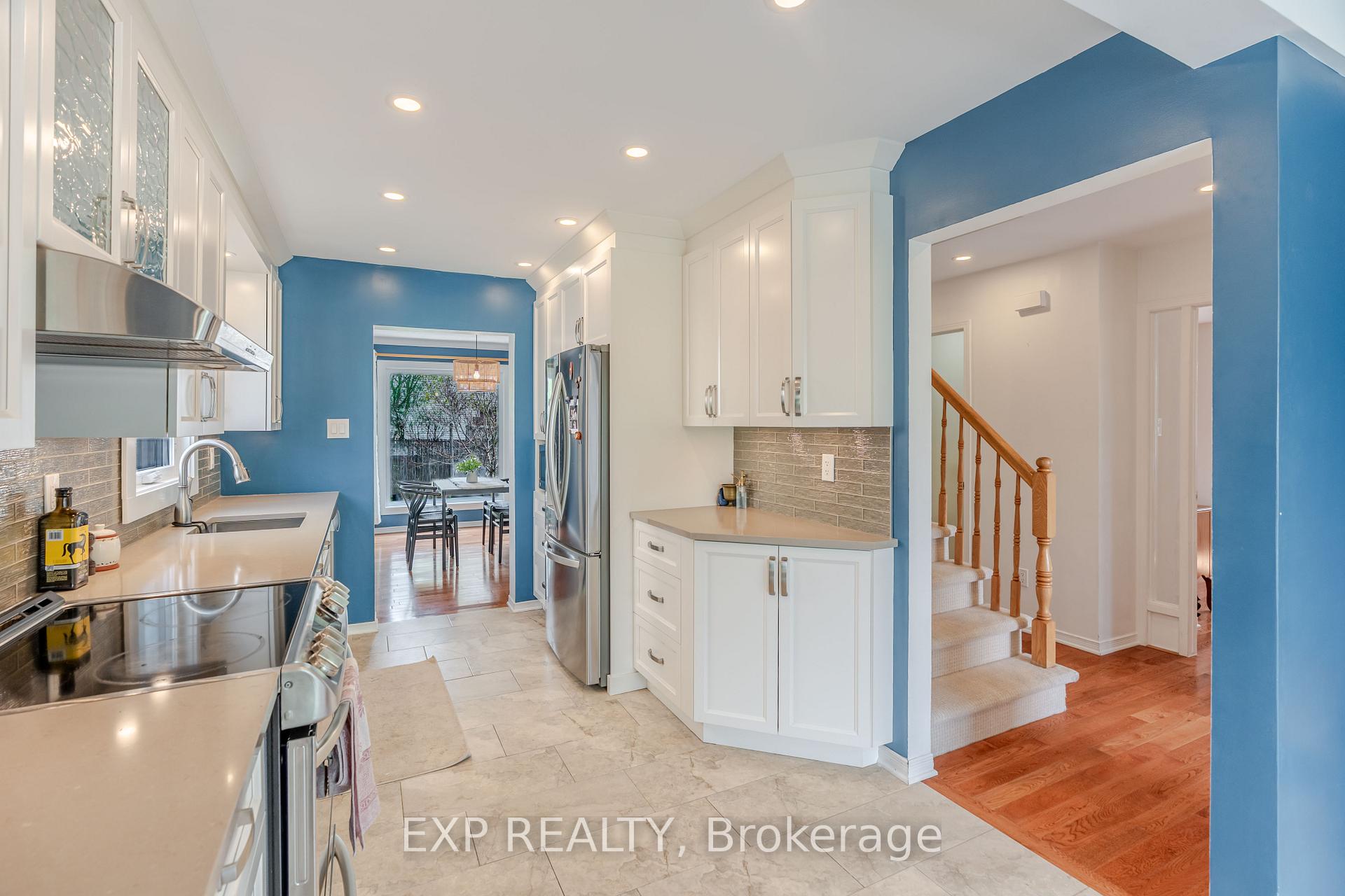 Photo 14 of 1629 Champneuf Drive, Ottawa, Chateauneuf — HOMEH