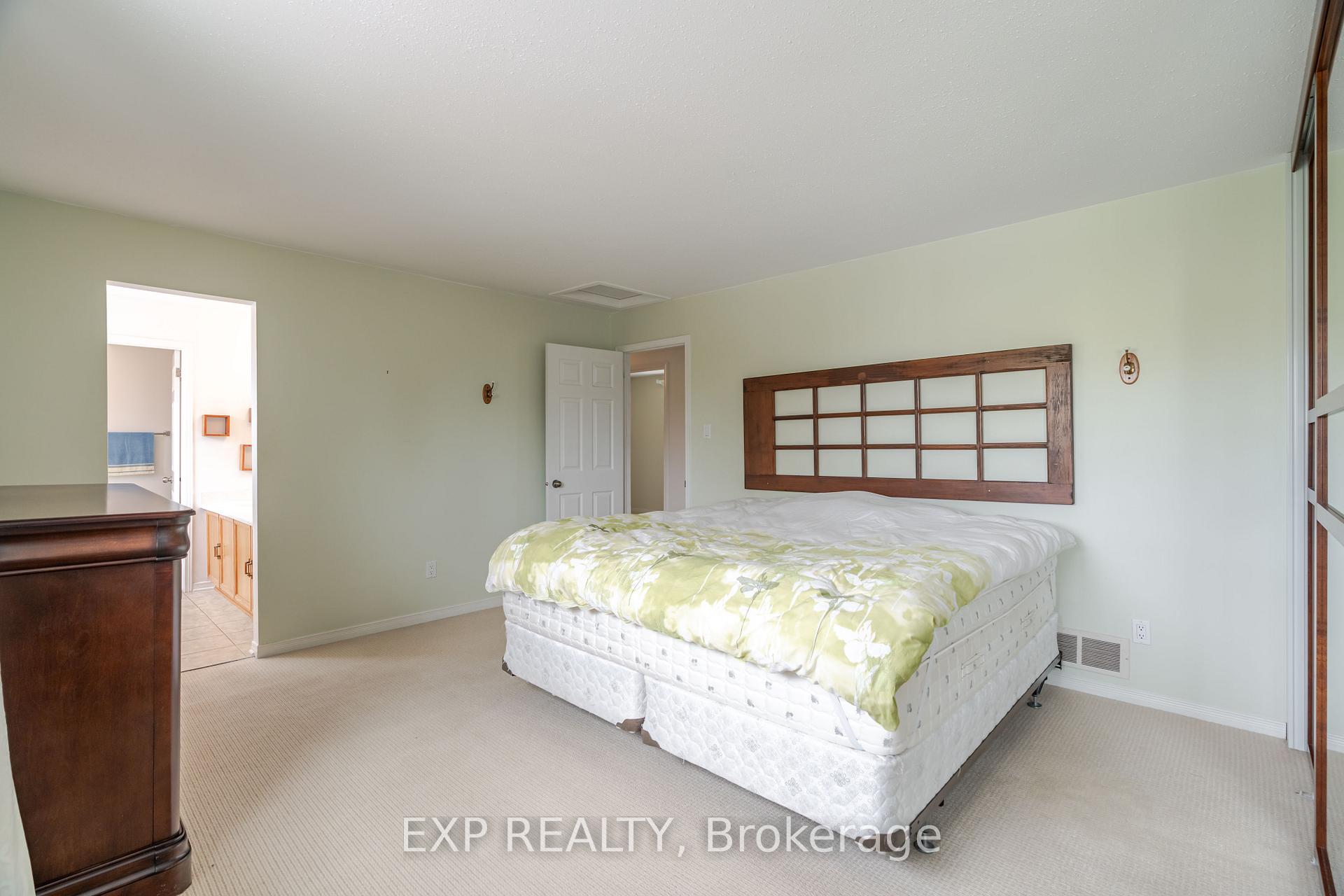 Photo 31 of 1629 Champneuf Drive, Ottawa, Chateauneuf — HOMEH