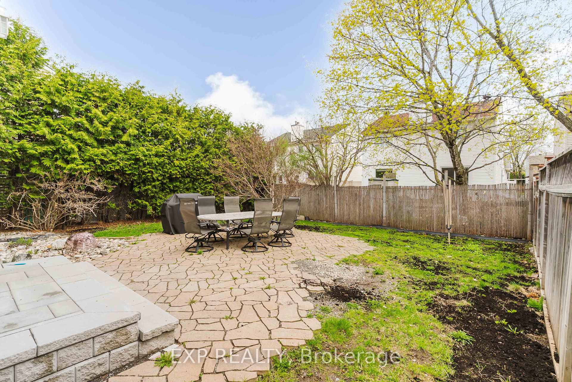 Photo 48 of 1629 Champneuf Drive, Ottawa, Chateauneuf — HOMEH