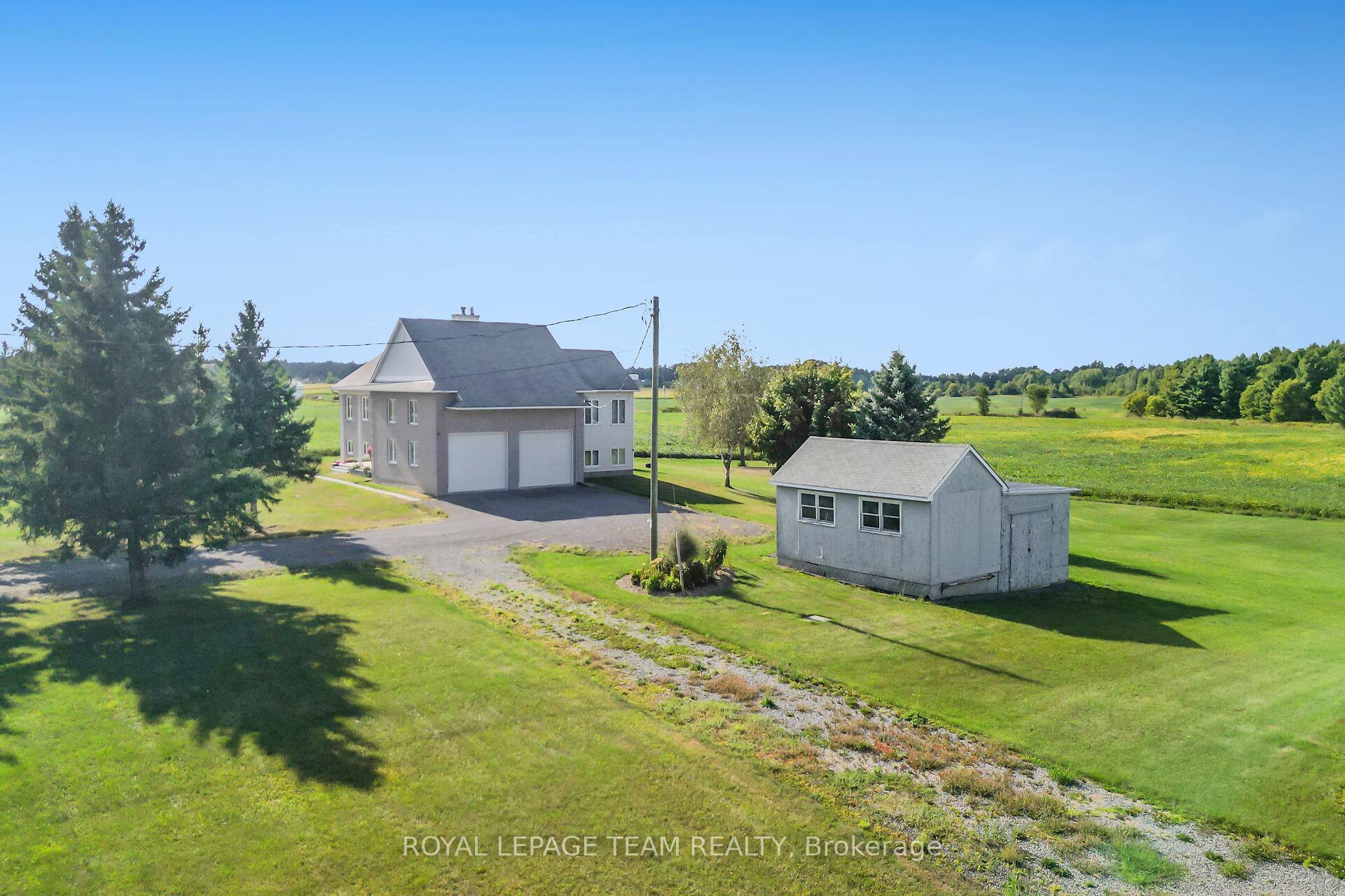 Photo 2 of 8665 Russell Road, Ottawa, Sarsfield/Bearbrook — HOMEH