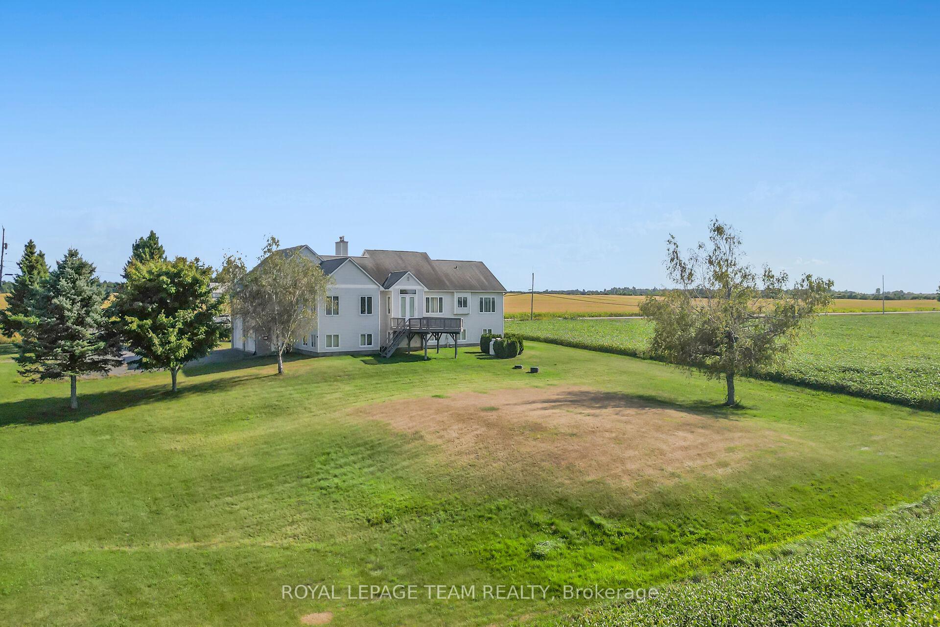 Photo 5 of 8665 Russell Road, Ottawa, Sarsfield/Bearbrook — HOMEH