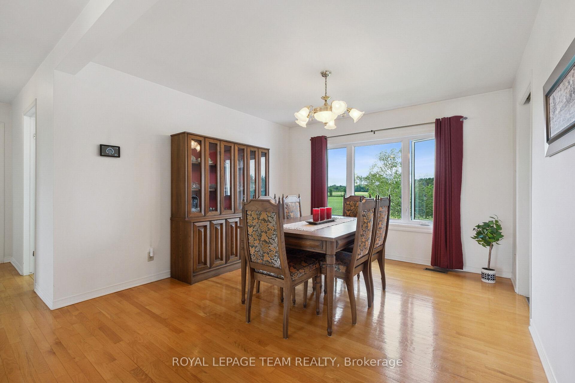 Photo 19 of 8665 Russell Road, Ottawa, Sarsfield/Bearbrook — HOMEH