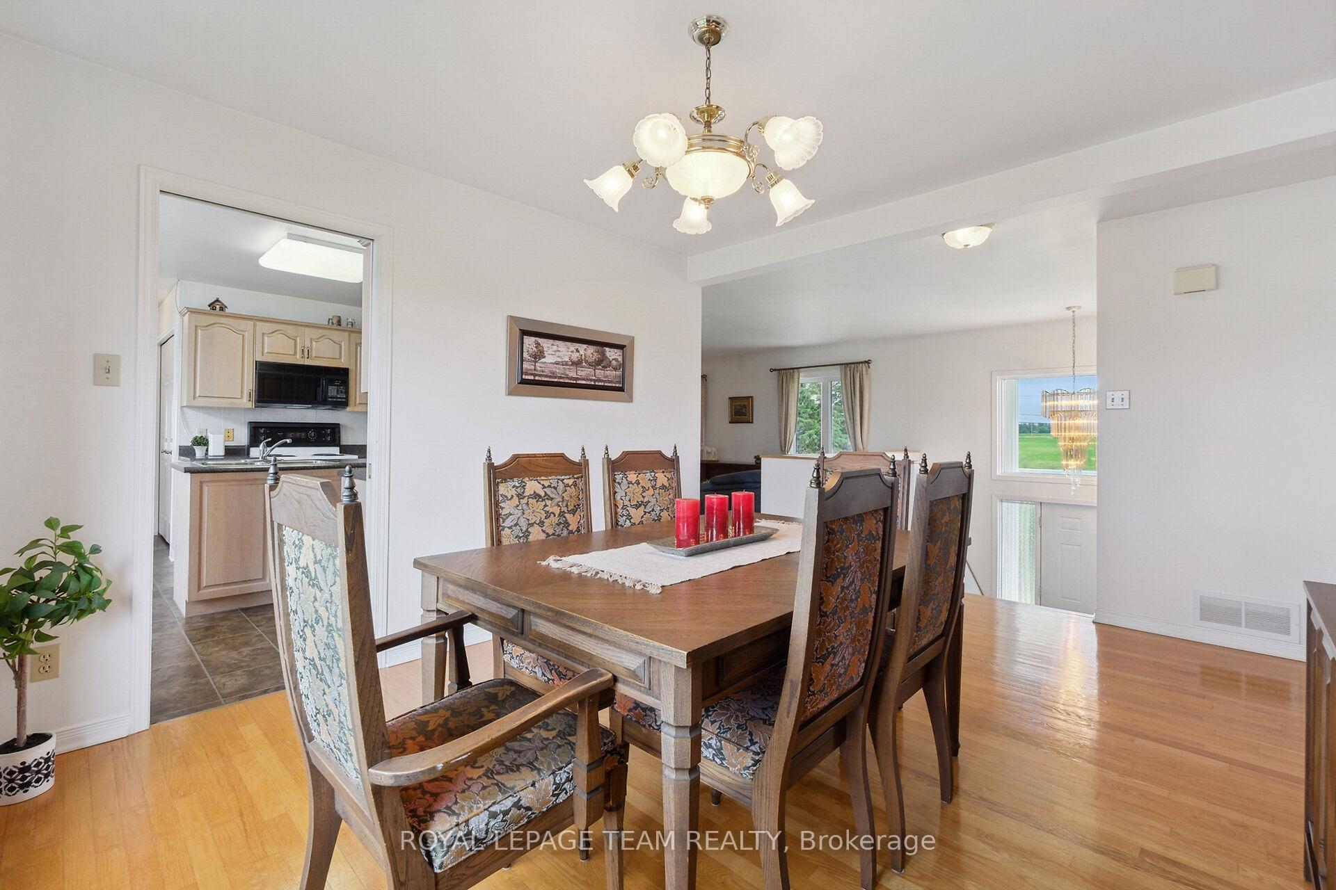 Photo 20 of 8665 Russell Road, Ottawa, Sarsfield/Bearbrook — HOMEH