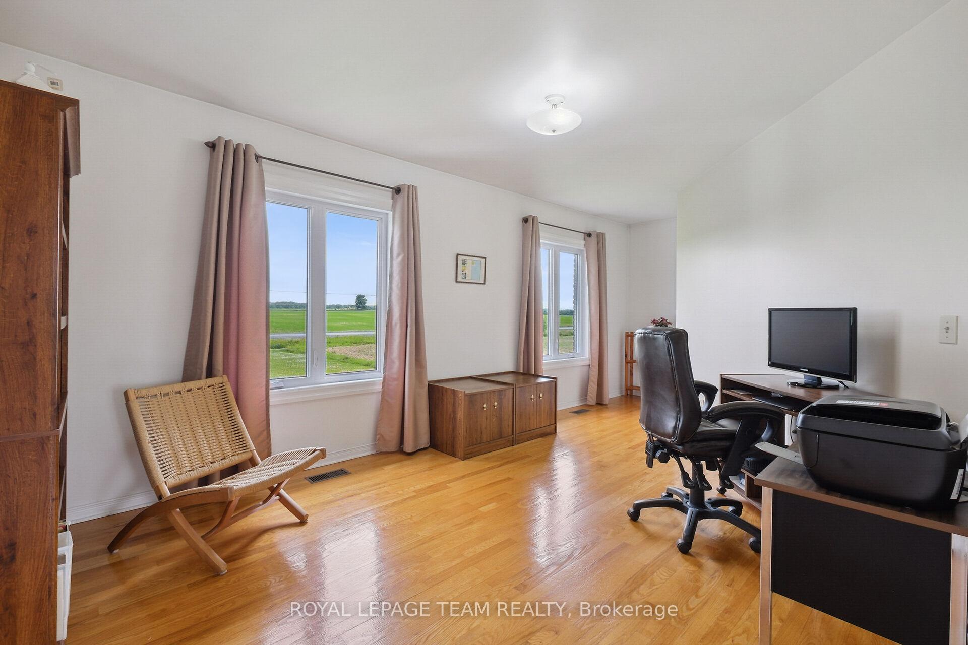 Photo 21 of 8665 Russell Road, Ottawa, Sarsfield/Bearbrook — HOMEH