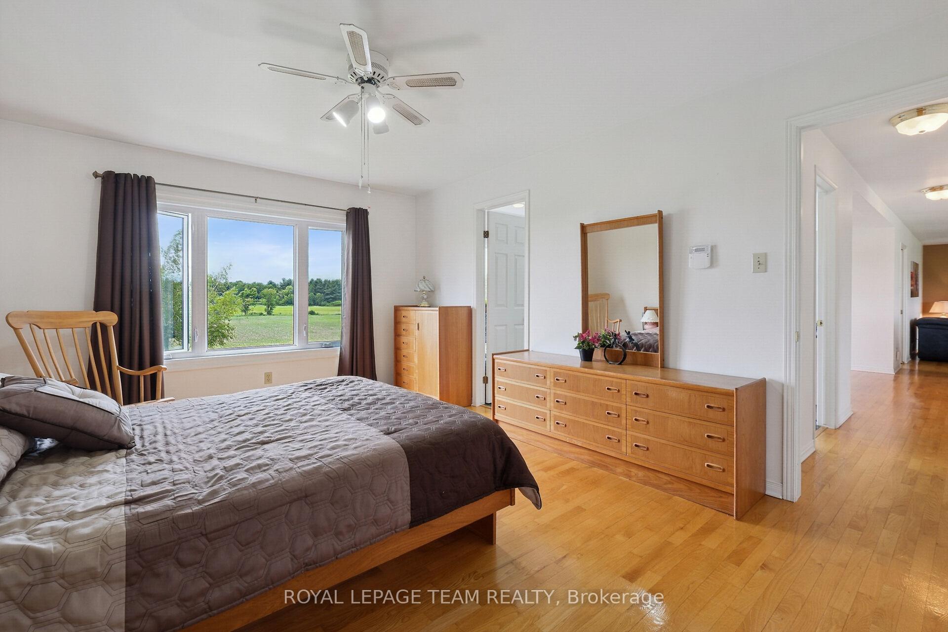 Photo 22 of 8665 Russell Road, Ottawa, Sarsfield/Bearbrook — HOMEH