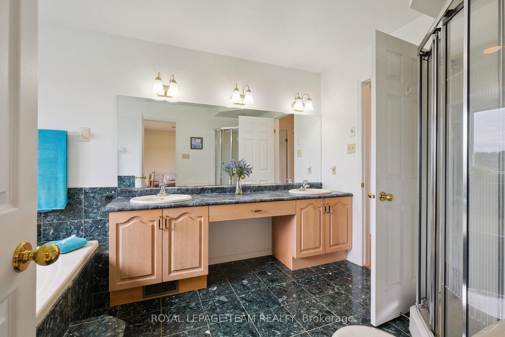 Photo 24 of 8665 Russell Road, Ottawa, Sarsfield/Bearbrook — HOMEH