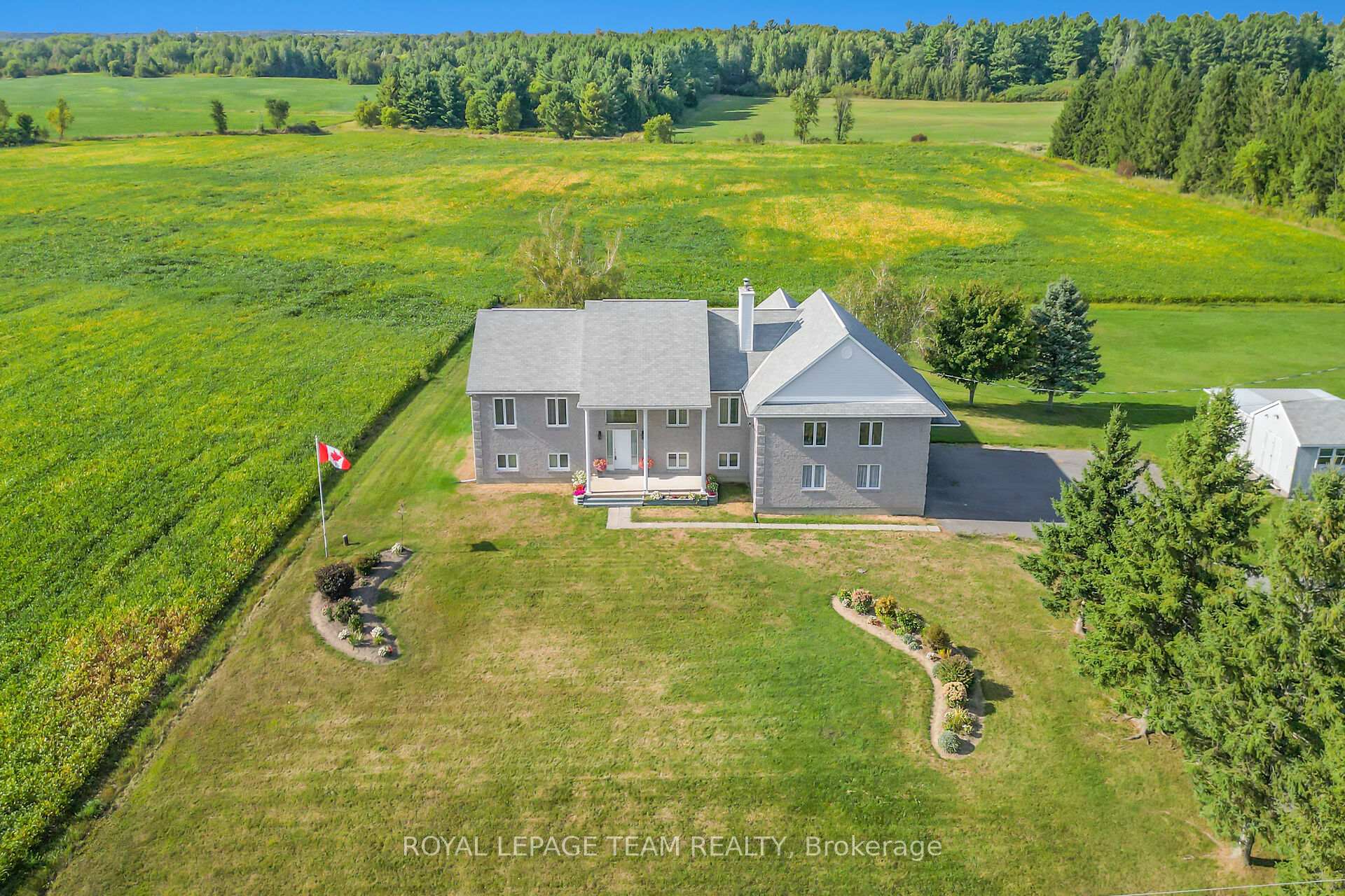 Photo 42 of 8665 Russell Road, Ottawa, Sarsfield/Bearbrook — HOMEH