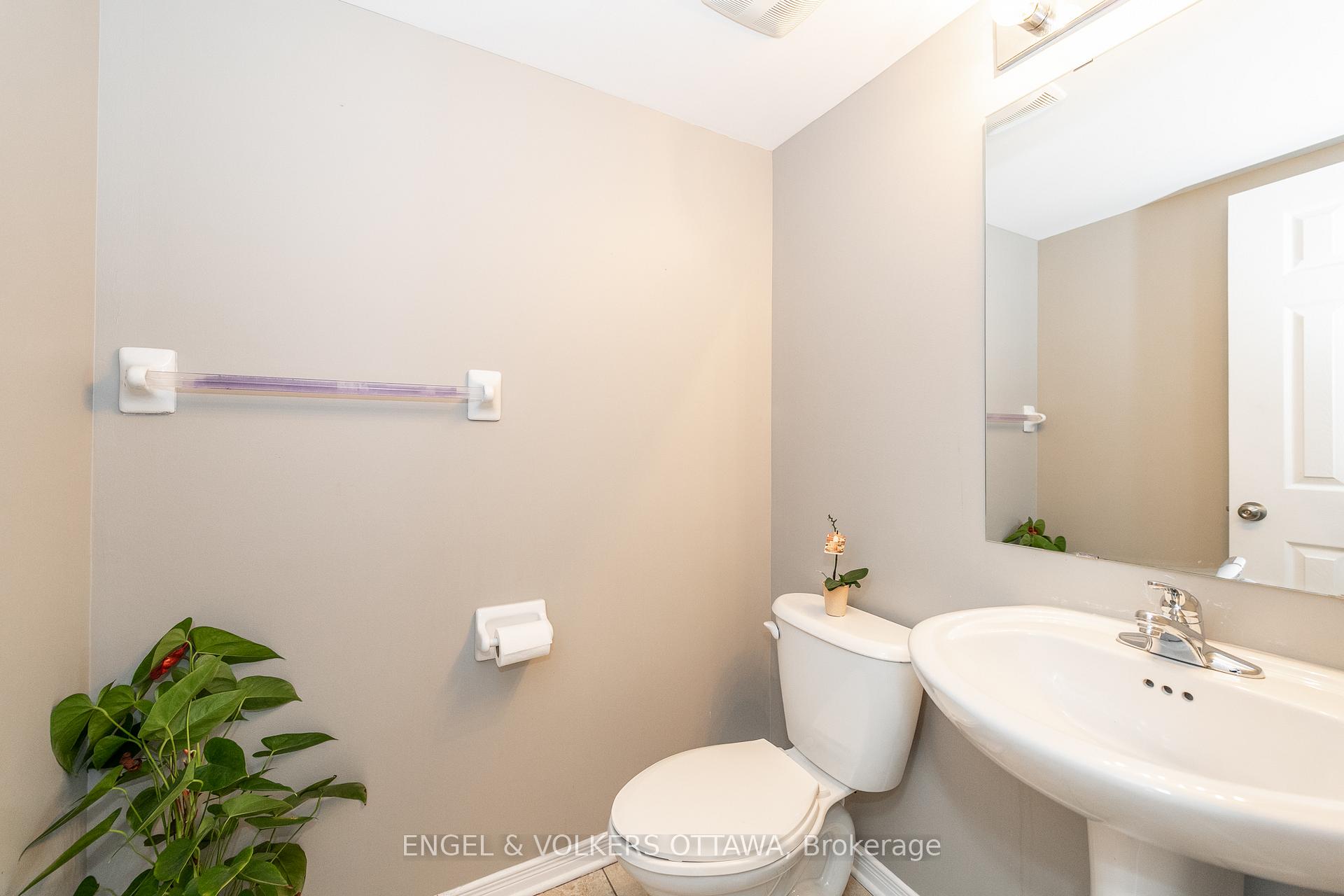 Photo 15 of 217 Rolling Meadow Crescent, Ottawa, Mer Bleue/Bradley Estates/Anderson Park — HOMEH