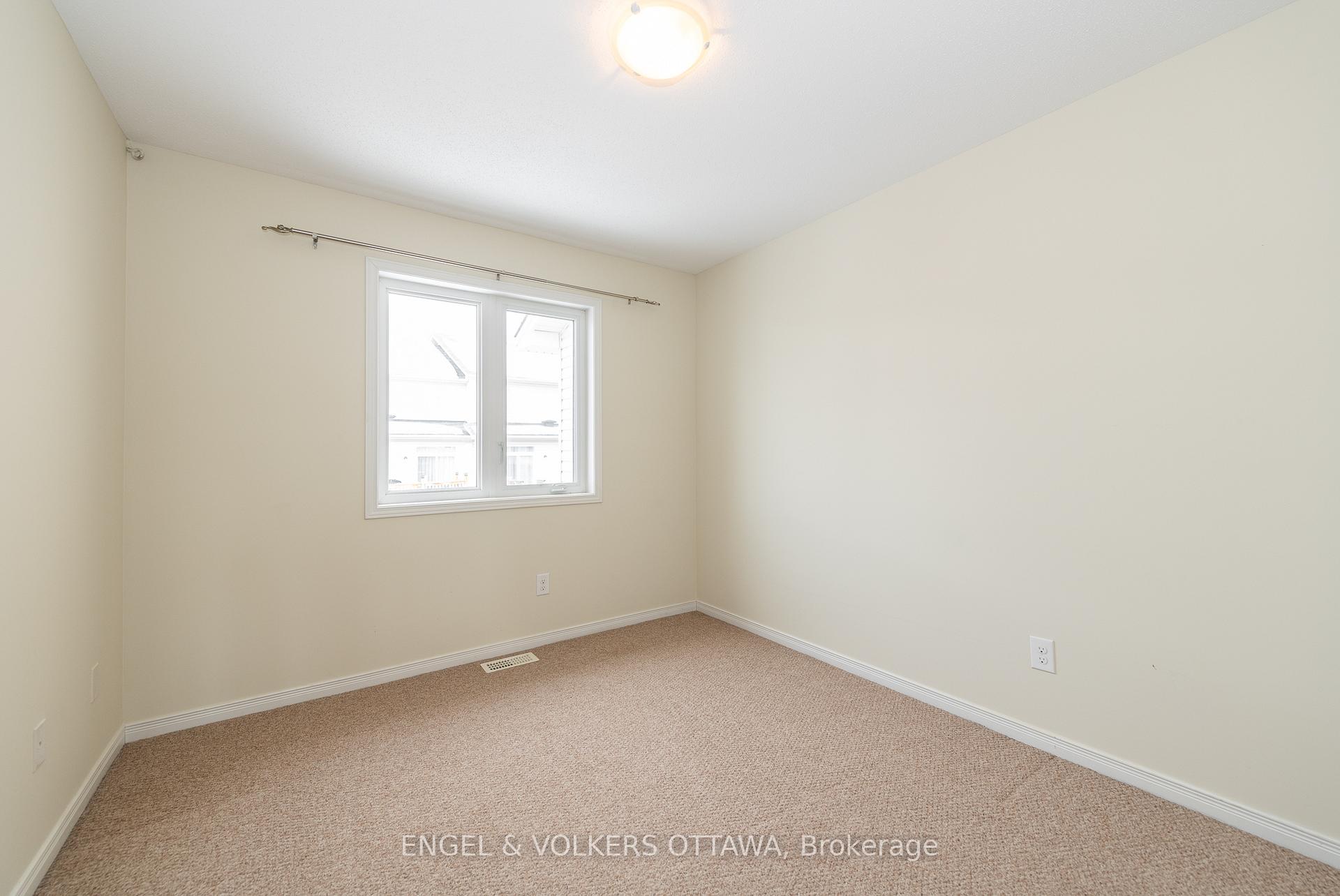 Photo 24 of 217 Rolling Meadow Crescent, Ottawa, Mer Bleue/Bradley Estates/Anderson Park — HOMEH