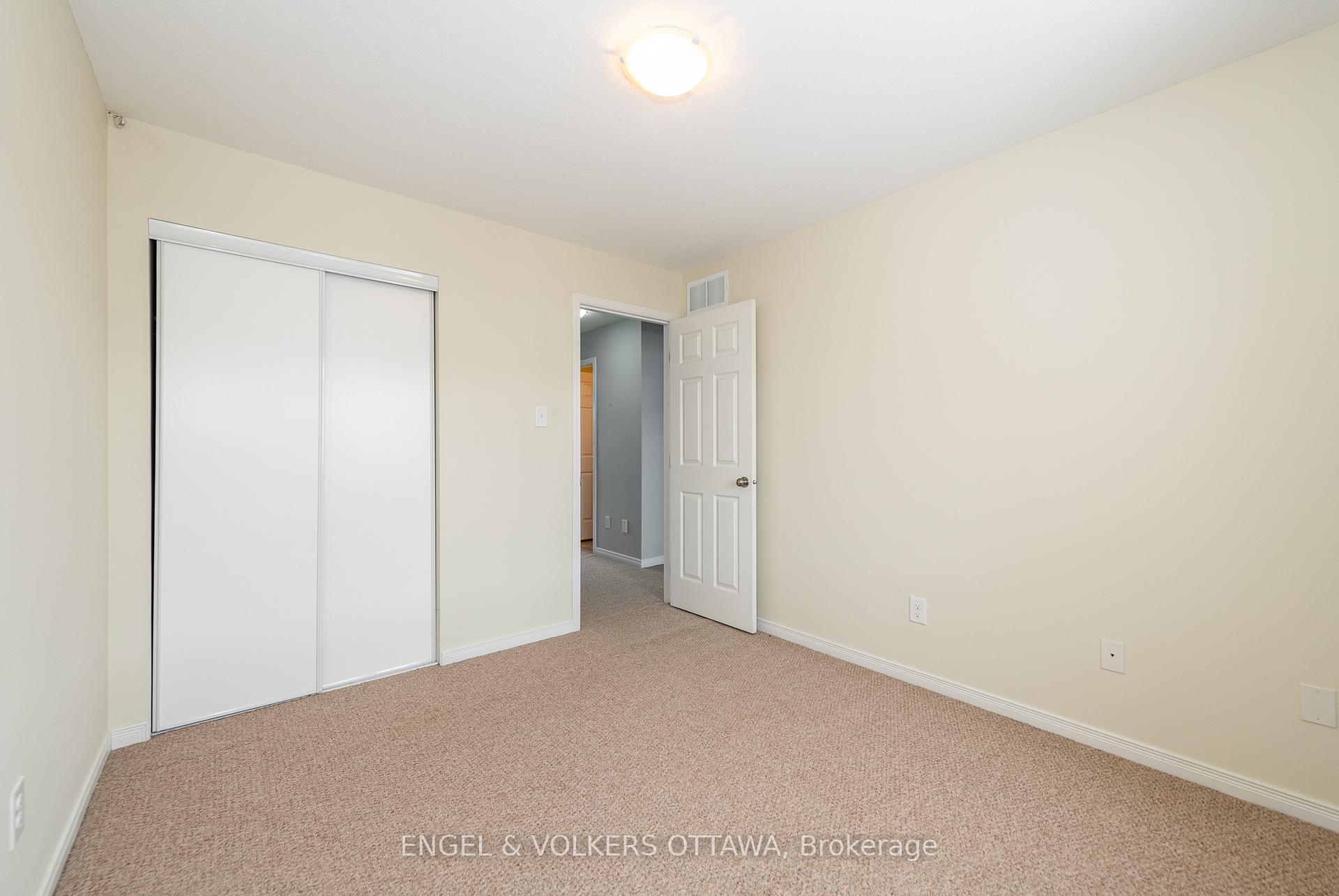 Photo 26 of 217 Rolling Meadow Crescent, Ottawa, Mer Bleue/Bradley Estates/Anderson Park — HOMEH