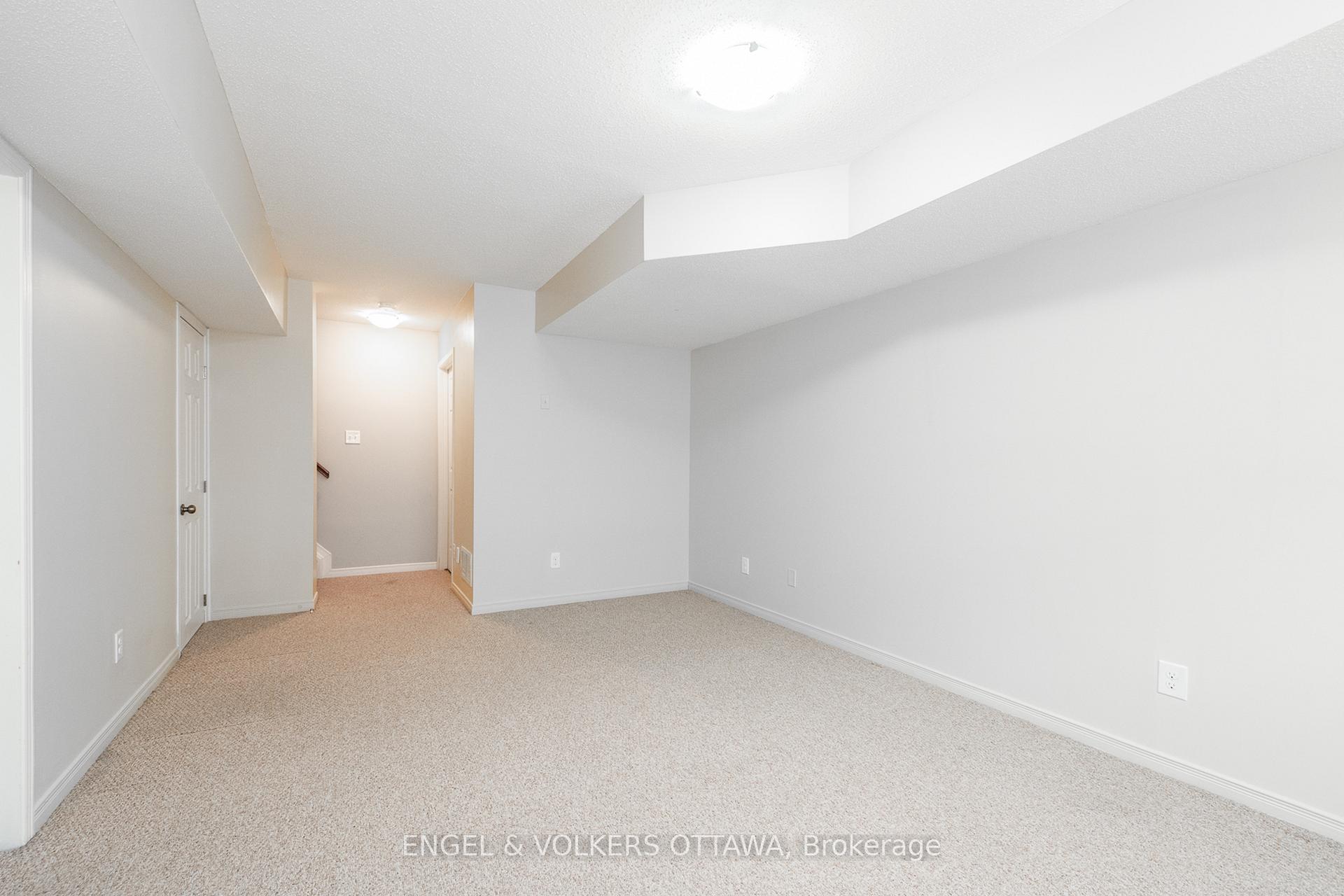 Photo 30 of 217 Rolling Meadow Crescent, Ottawa, Mer Bleue/Bradley Estates/Anderson Park — HOMEH