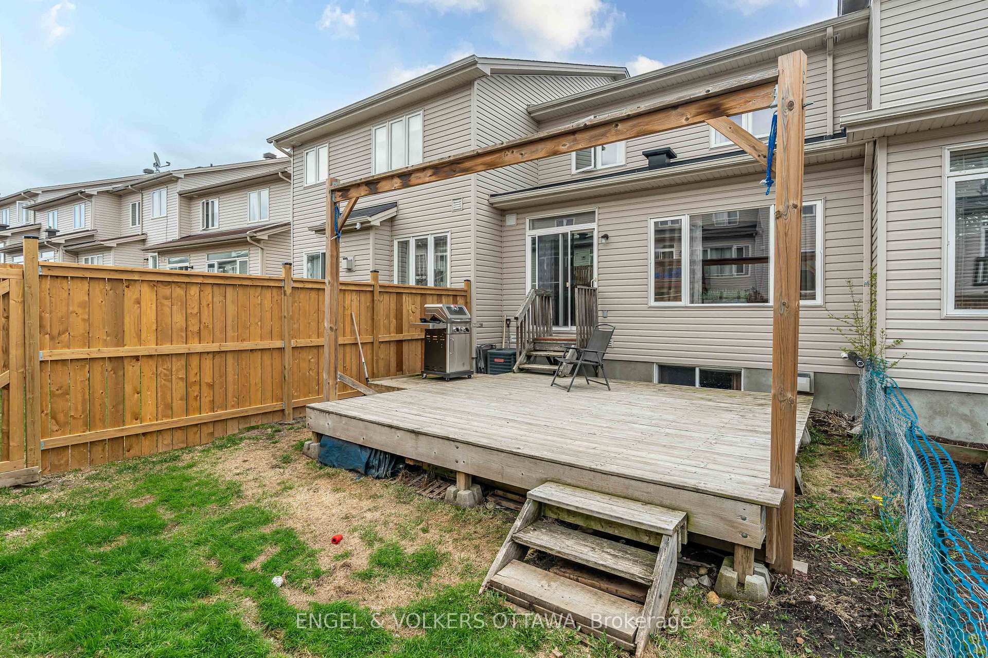 Photo 31 of 217 Rolling Meadow Crescent, Ottawa, Mer Bleue/Bradley Estates/Anderson Park — HOMEH