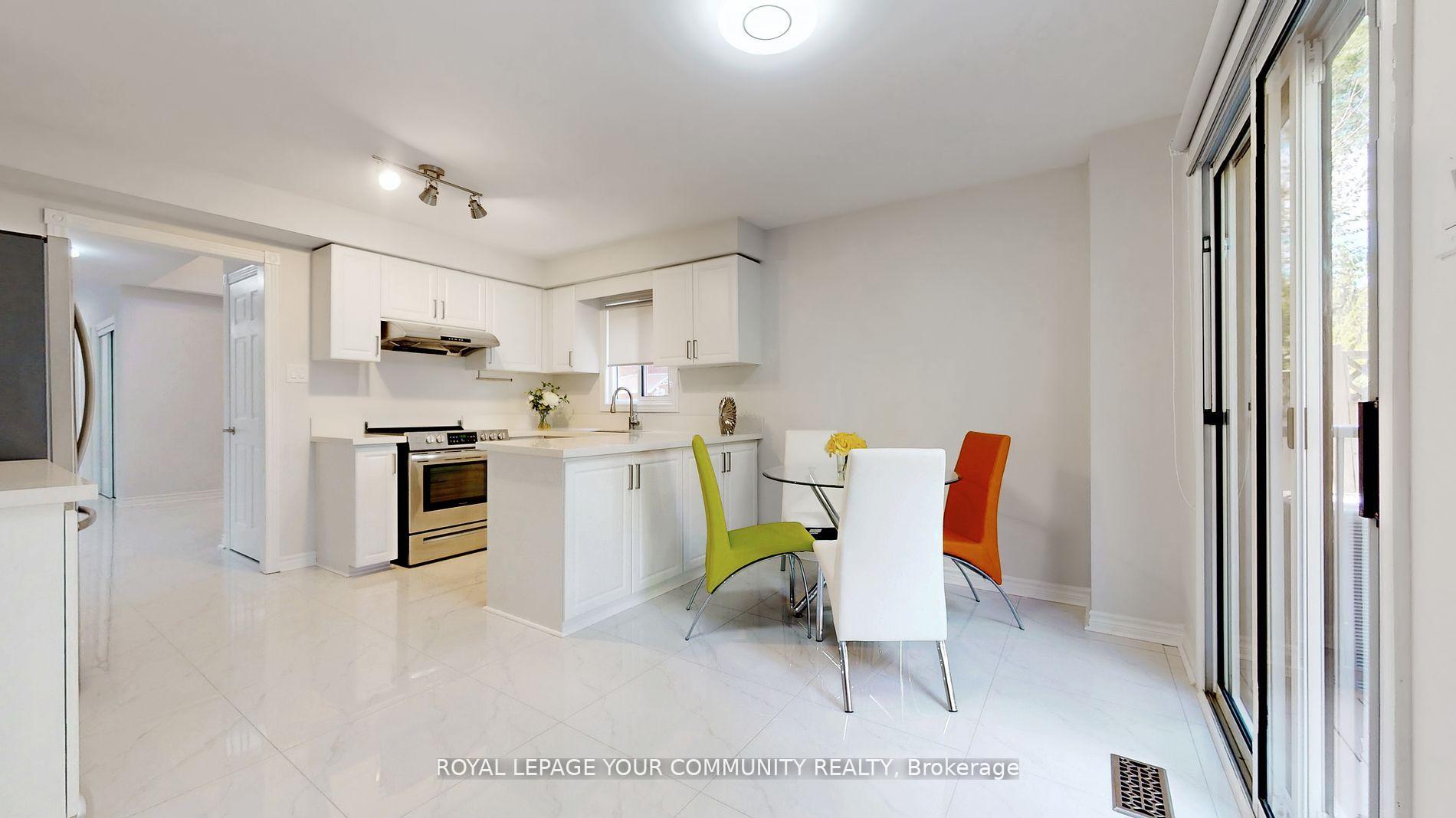Photo 13 of 32 Muster Court, Markham, Buttonville — HOMEH