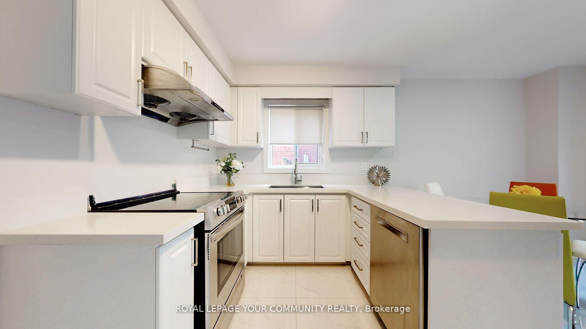 Photo 15 of 32 Muster Court, Markham, Buttonville — HOMEH